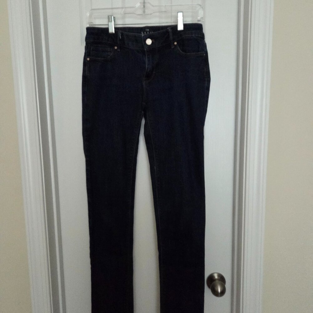 WHBM The Slim Jeans In Dark Wash Denim.  Size 0